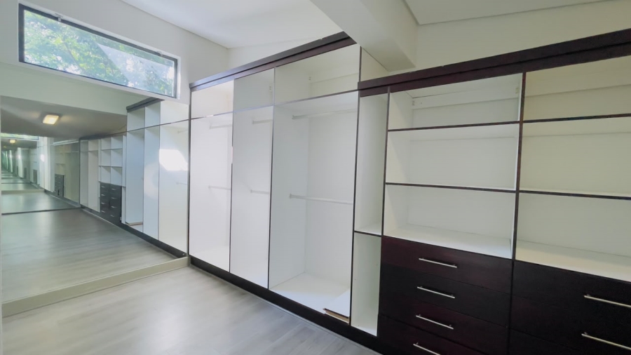 To Let 4 Bedroom Property for Rent in Midstream Estate Gauteng