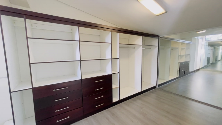 To Let 4 Bedroom Property for Rent in Midstream Estate Gauteng