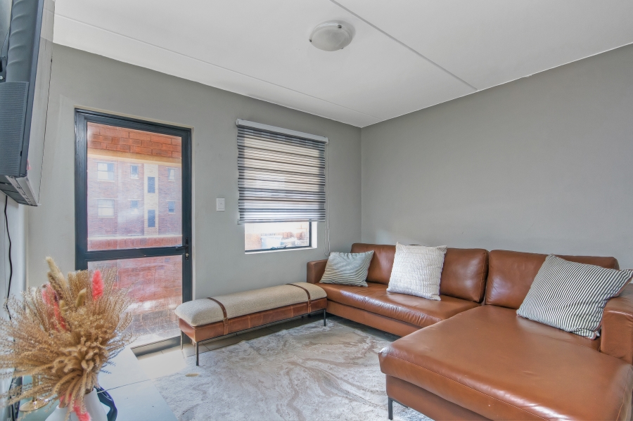 2 Bedroom Property for Sale in Olifantsvlei Gauteng