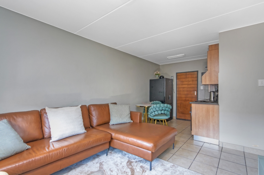 2 Bedroom Property for Sale in Olifantsvlei Gauteng
