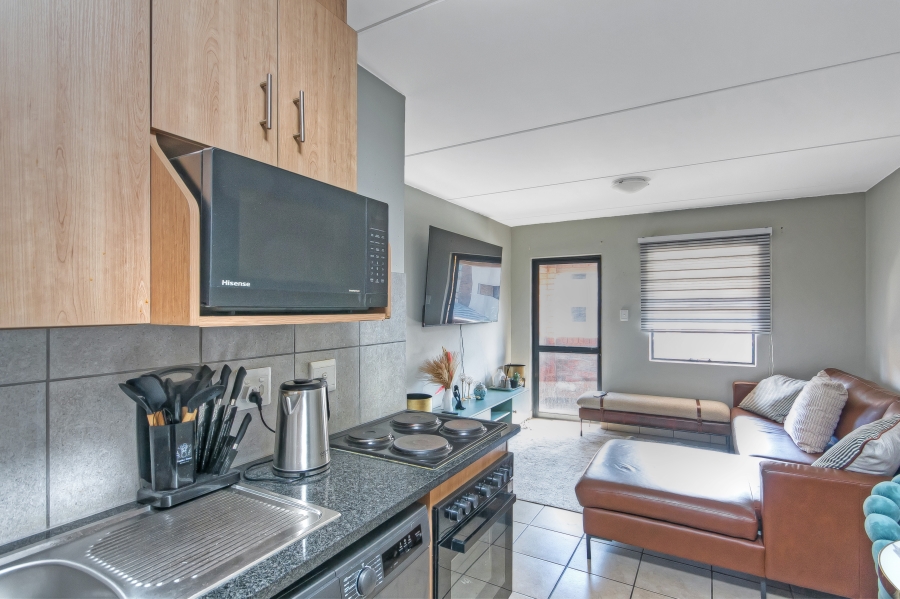 2 Bedroom Property for Sale in Olifantsvlei Gauteng