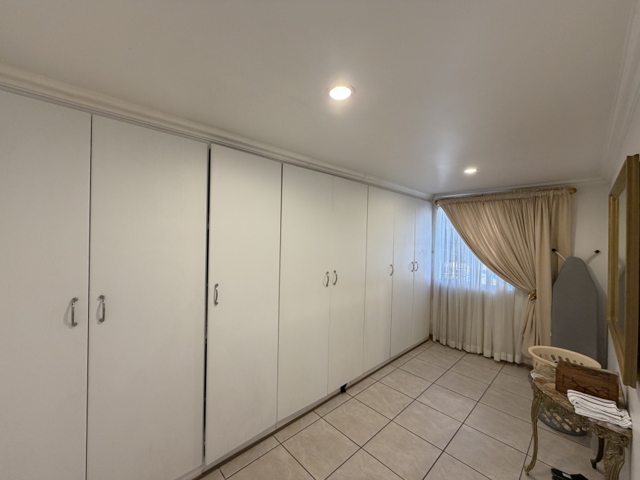 4 Bedroom Property for Sale in Linmeyer Gauteng