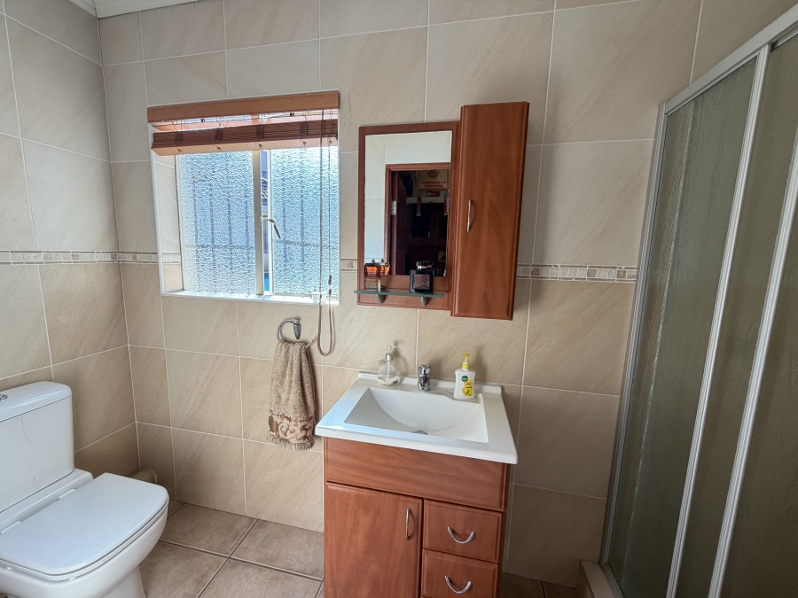 4 Bedroom Property for Sale in Linmeyer Gauteng