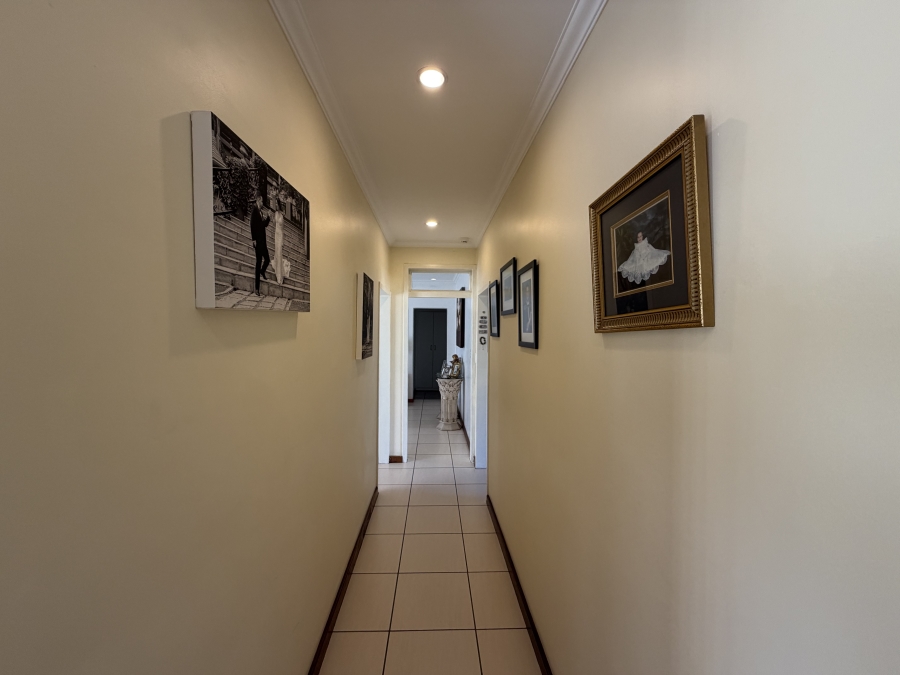 4 Bedroom Property for Sale in Linmeyer Gauteng