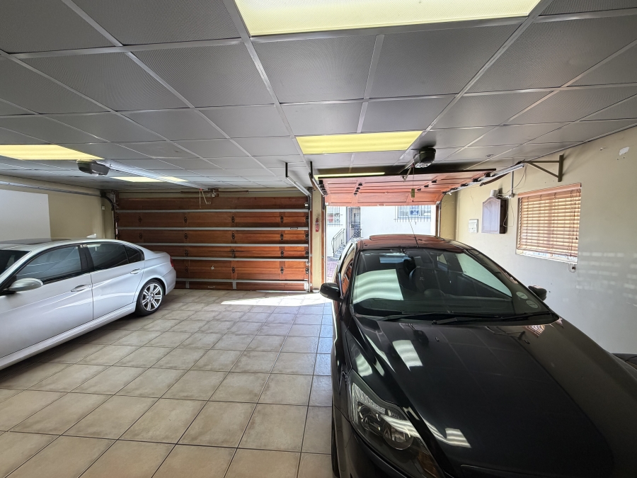 4 Bedroom Property for Sale in Linmeyer Gauteng