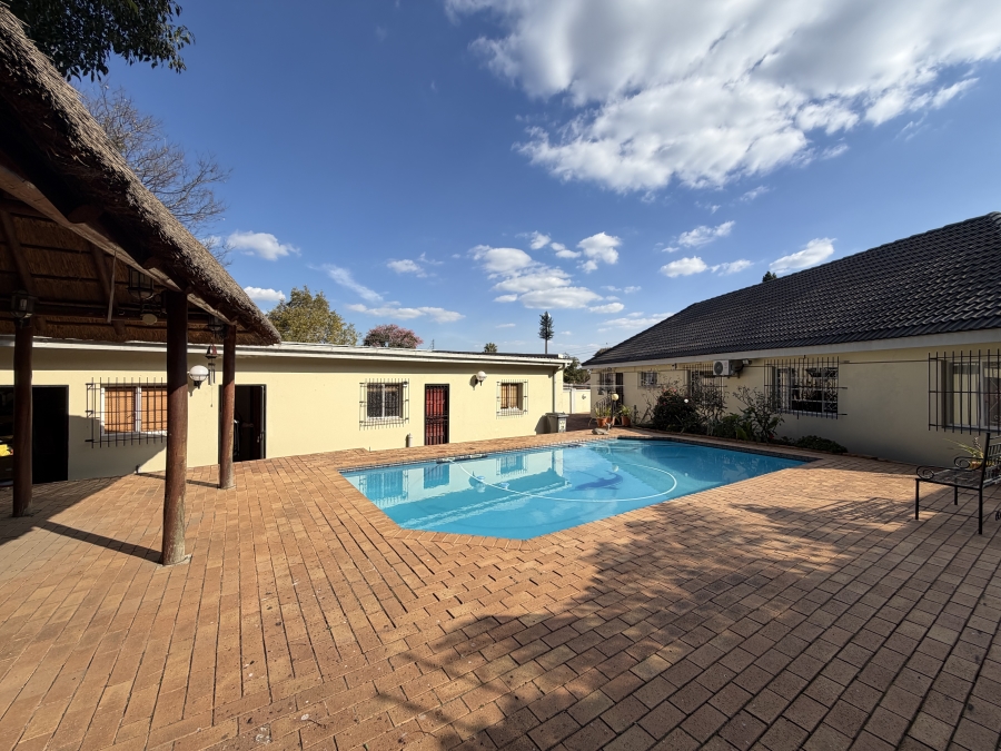 4 Bedroom Property for Sale in Linmeyer Gauteng