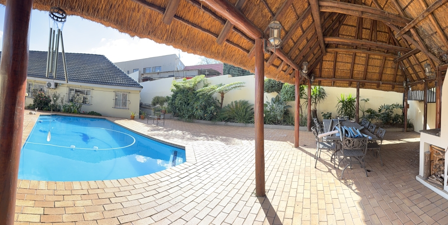 4 Bedroom Property for Sale in Linmeyer Gauteng