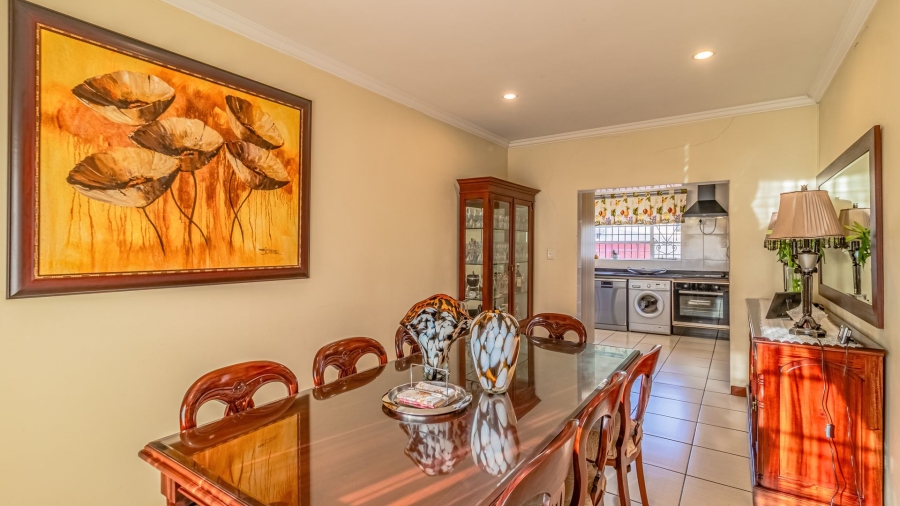 4 Bedroom Property for Sale in Linmeyer Gauteng