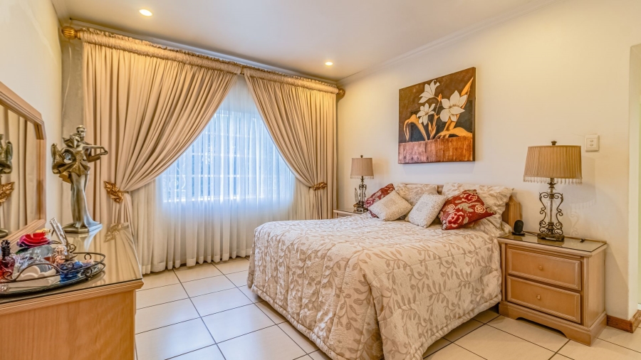4 Bedroom Property for Sale in Linmeyer Gauteng