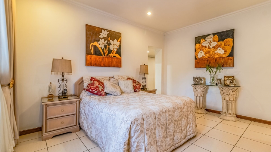 4 Bedroom Property for Sale in Linmeyer Gauteng