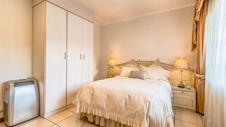 4 Bedroom Property for Sale in Linmeyer Gauteng