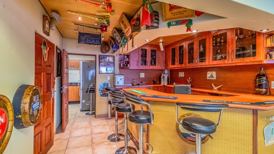 4 Bedroom Property for Sale in Linmeyer Gauteng