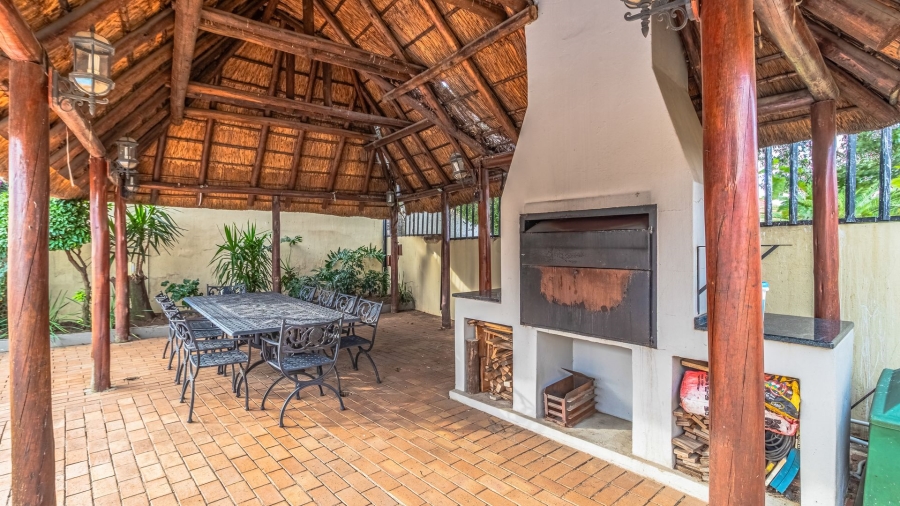 4 Bedroom Property for Sale in Linmeyer Gauteng