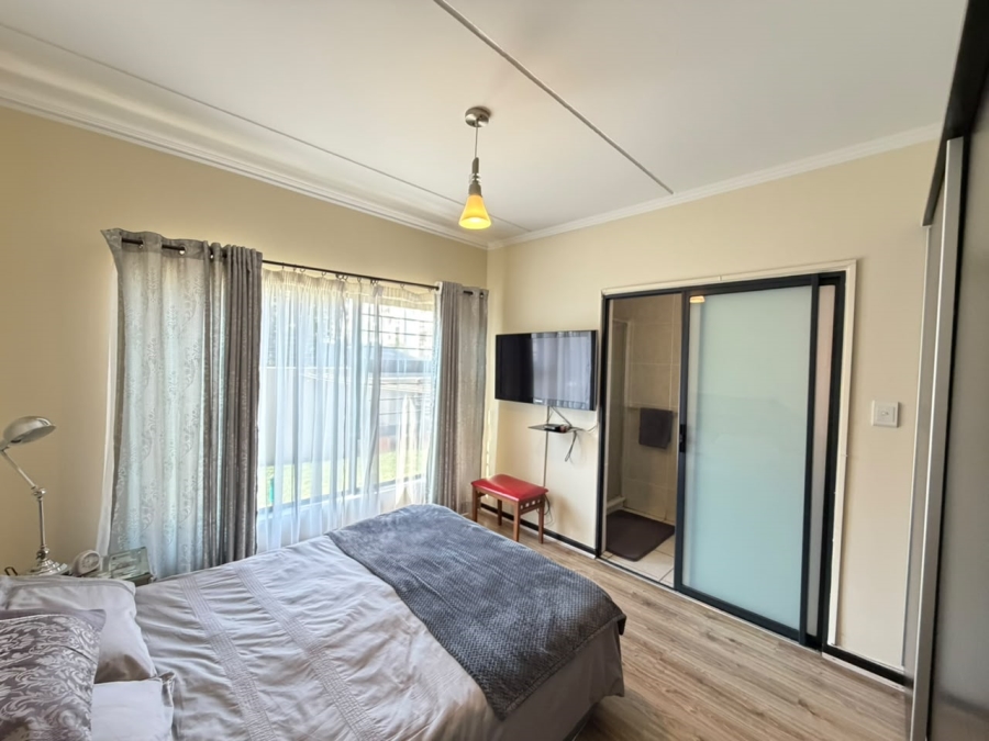 3 Bedroom Property for Sale in Oakdene Gauteng