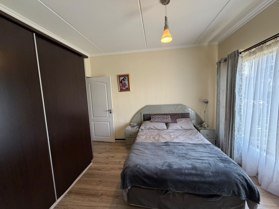 3 Bedroom Property for Sale in Oakdene Gauteng