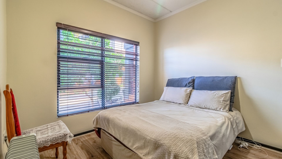 3 Bedroom Property for Sale in Oakdene Gauteng