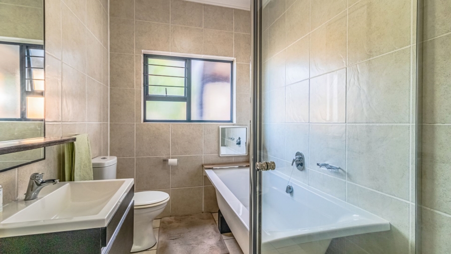 3 Bedroom Property for Sale in Oakdene Gauteng