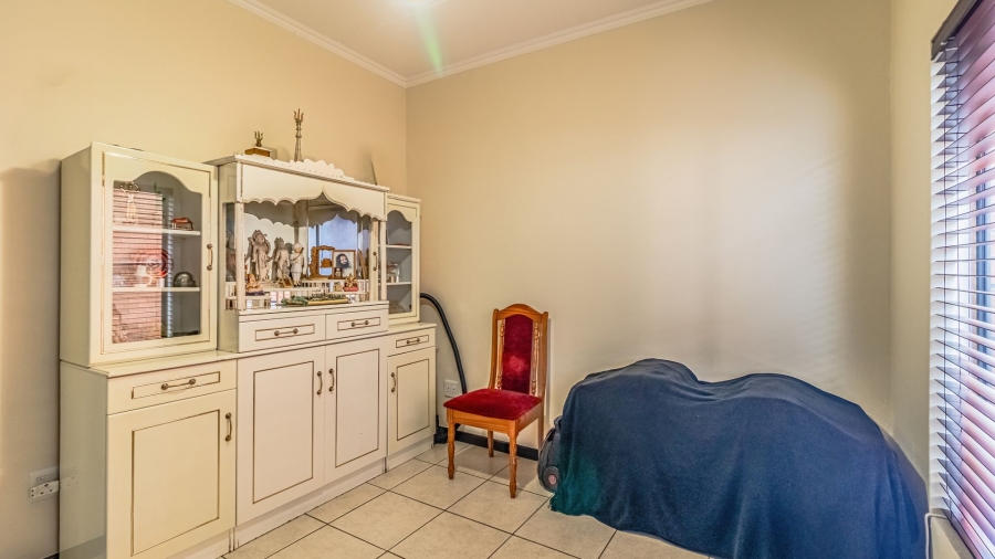 3 Bedroom Property for Sale in Oakdene Gauteng