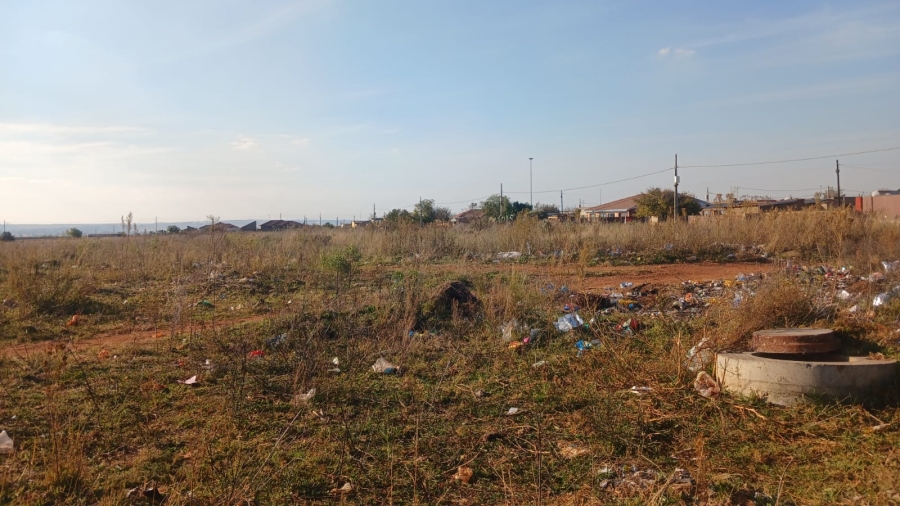 0 Bedroom Property for Sale in Simunye Gauteng