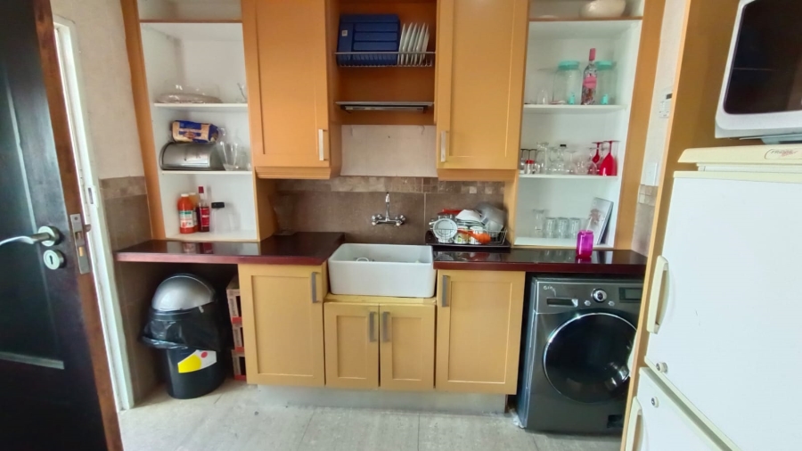 2 Bedroom Property for Sale in Greenhills Gauteng