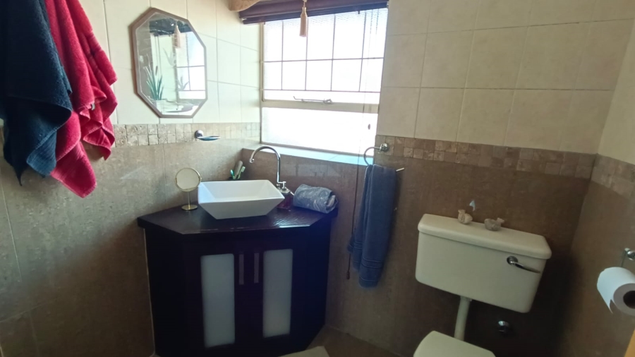 2 Bedroom Property for Sale in Greenhills Gauteng