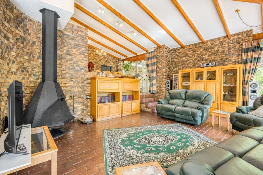 8 Bedroom Property for Sale in Bryanston Gauteng