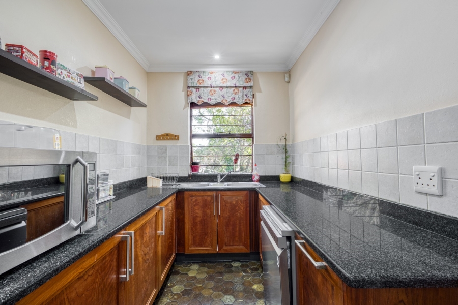 8 Bedroom Property for Sale in Bryanston Gauteng
