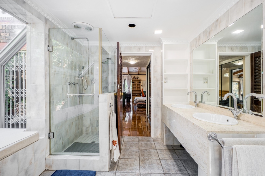 8 Bedroom Property for Sale in Bryanston Gauteng