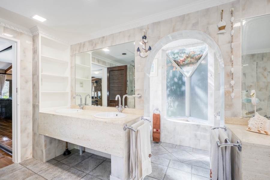 8 Bedroom Property for Sale in Bryanston Gauteng