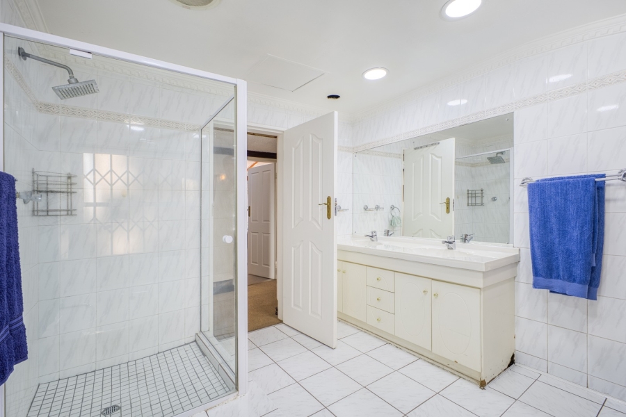 8 Bedroom Property for Sale in Bryanston Gauteng