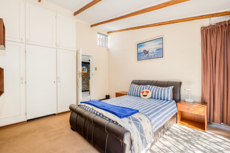 8 Bedroom Property for Sale in Bryanston Gauteng