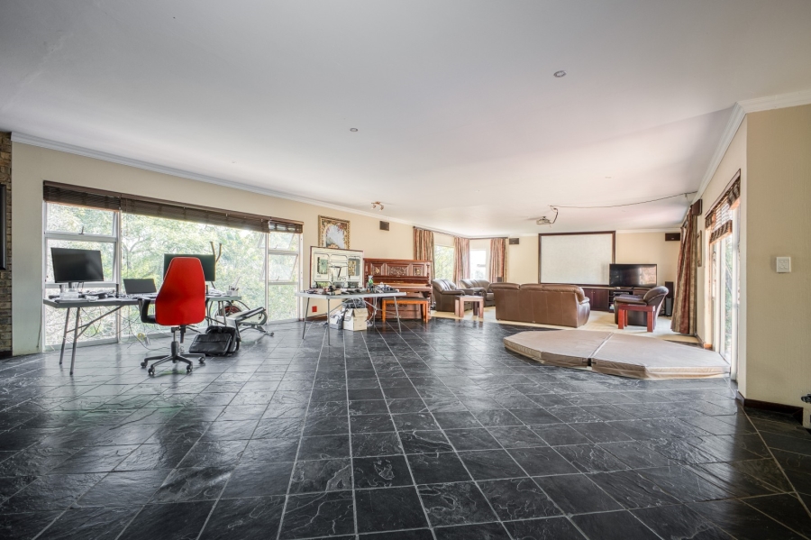 8 Bedroom Property for Sale in Bryanston Gauteng