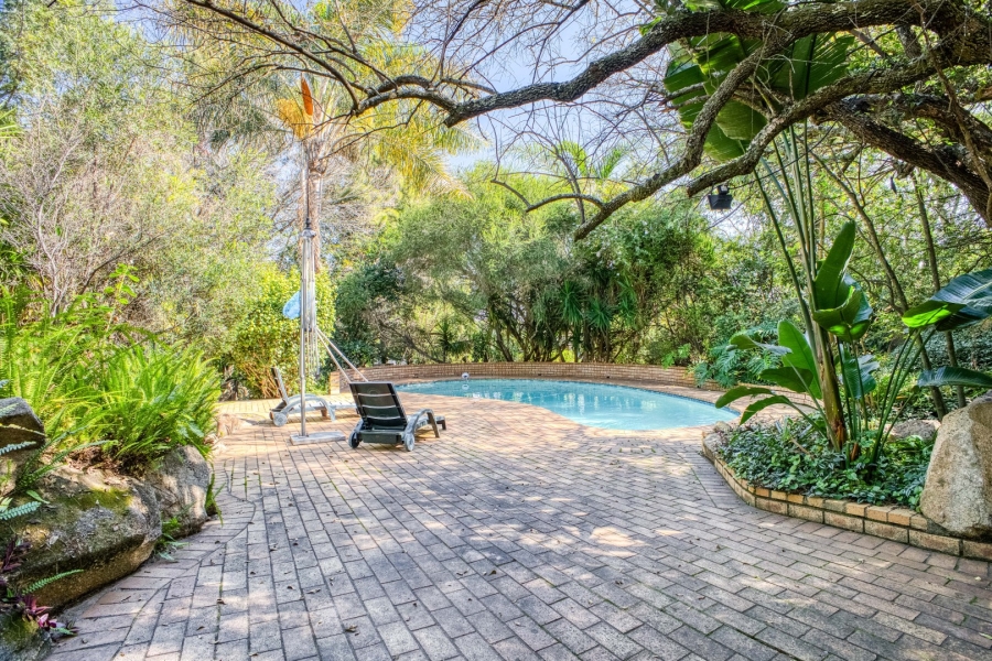 8 Bedroom Property for Sale in Bryanston Gauteng