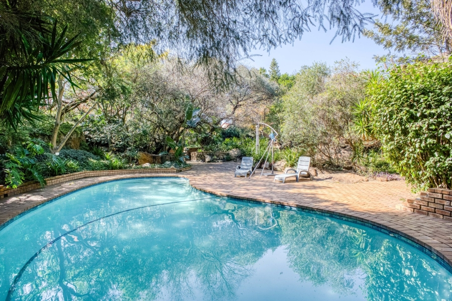 8 Bedroom Property for Sale in Bryanston Gauteng