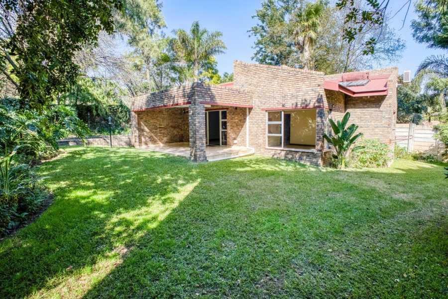 8 Bedroom Property for Sale in Bryanston Gauteng