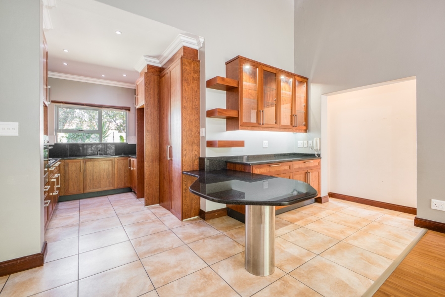 8 Bedroom Property for Sale in Bryanston Gauteng