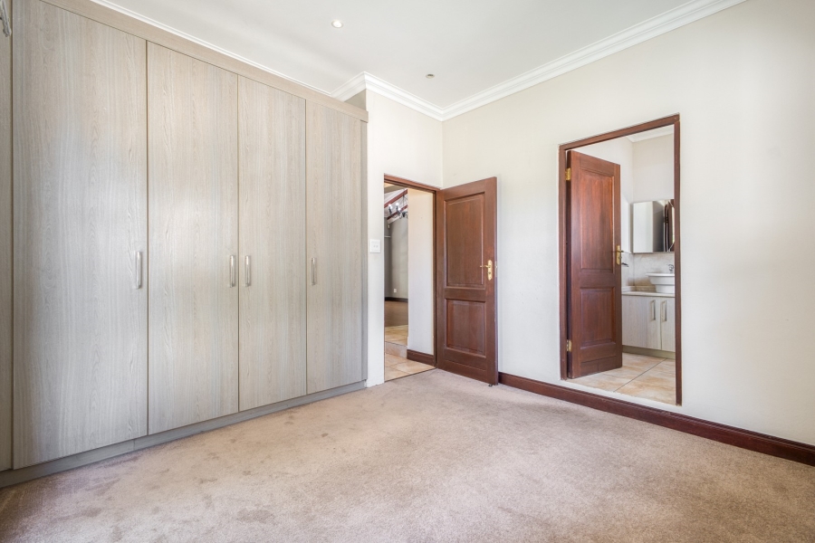 8 Bedroom Property for Sale in Bryanston Gauteng