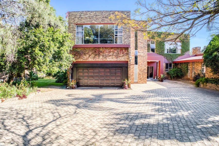 8 Bedroom Property for Sale in Bryanston Gauteng
