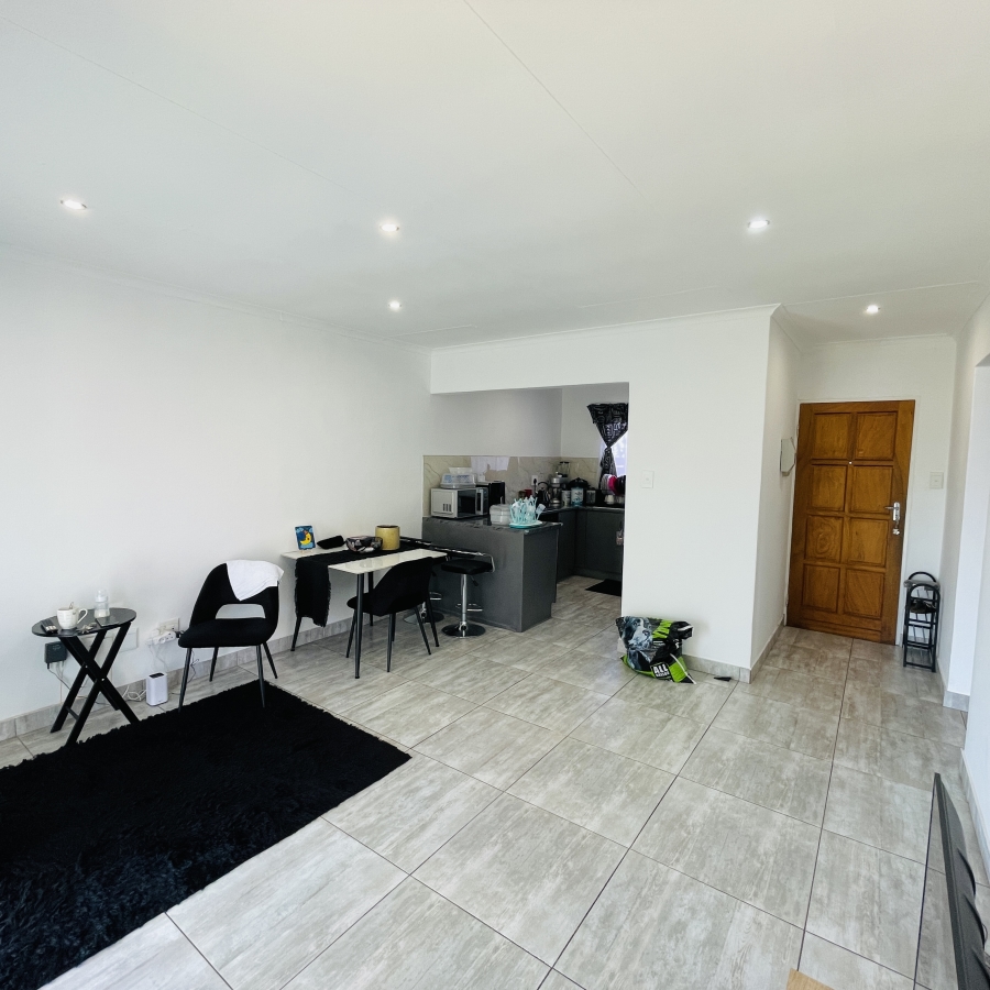 2 Bedroom Property for Sale in Noordwyk Gauteng