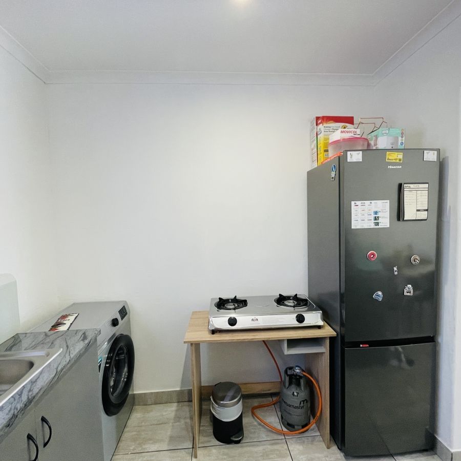 2 Bedroom Property for Sale in Noordwyk Gauteng
