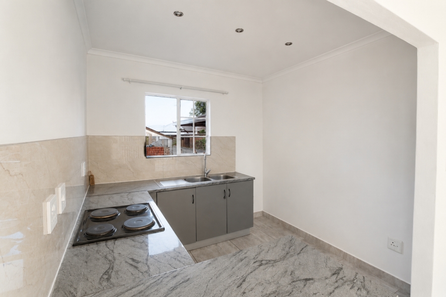 2 Bedroom Property for Sale in Noordwyk Gauteng