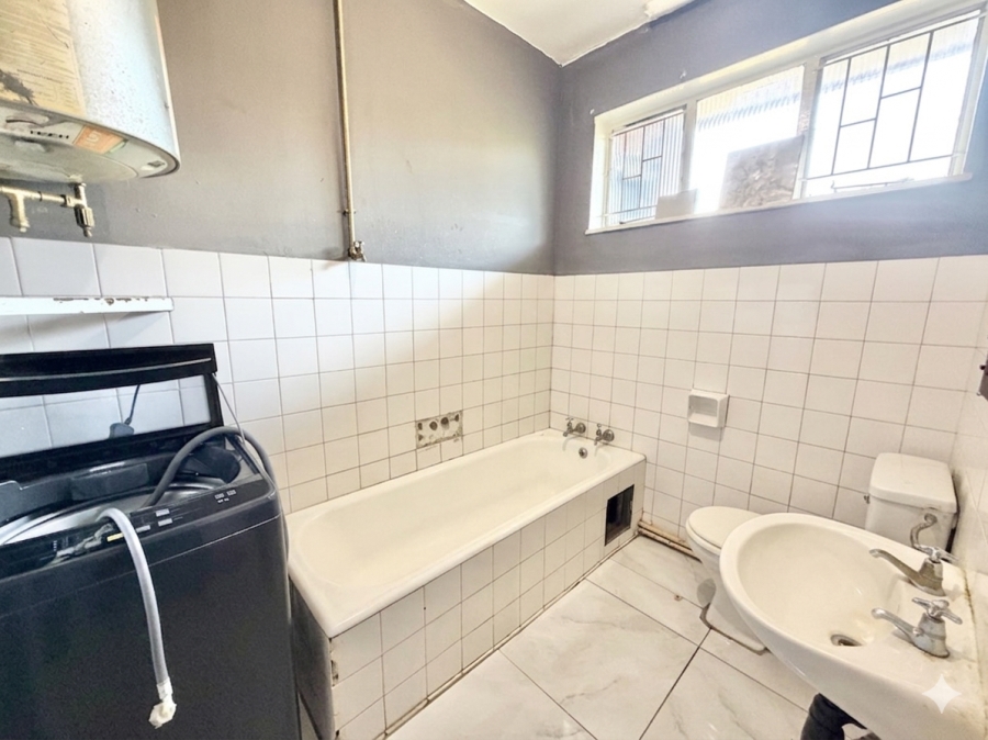 1 Bedroom Property for Sale in Pretoria West Gauteng