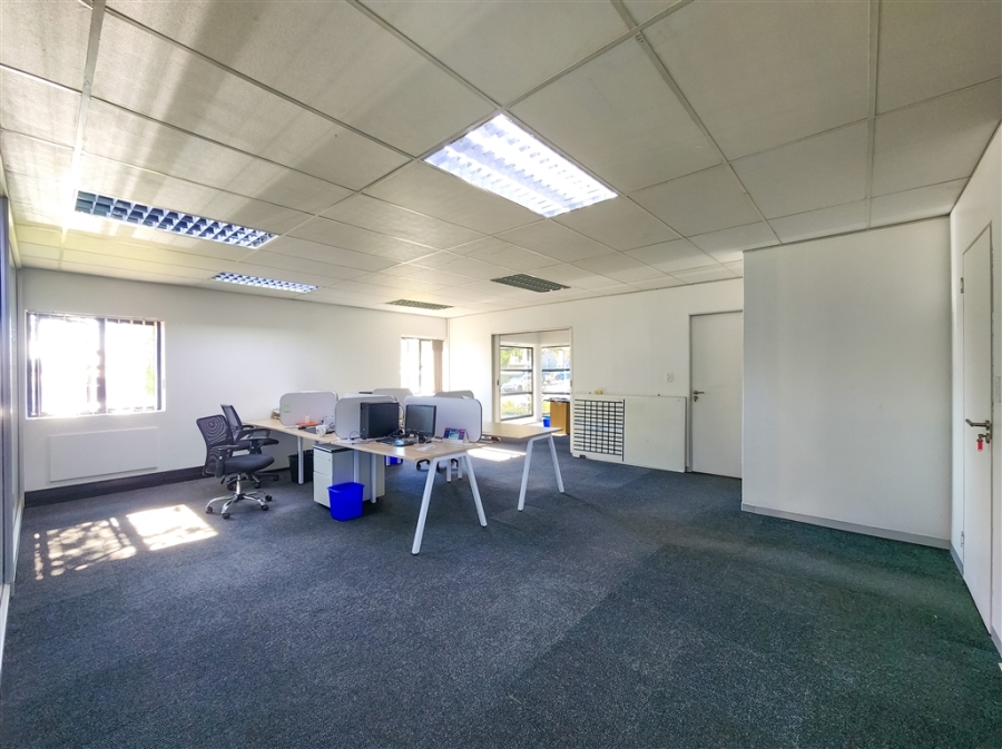 To Let Commercial Property for Rent in Strubensvallei Gauteng