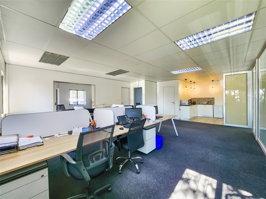 To Let Commercial Property for Rent in Strubensvallei Gauteng