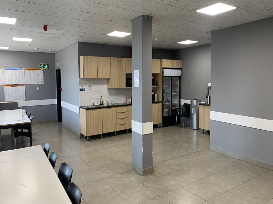 To Let Commercial Property for Rent in Longlake Gauteng