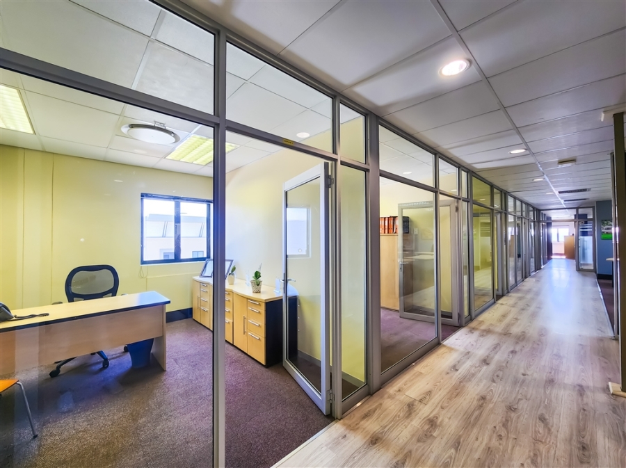 To Let Commercial Property for Rent in Strubensvallei Gauteng