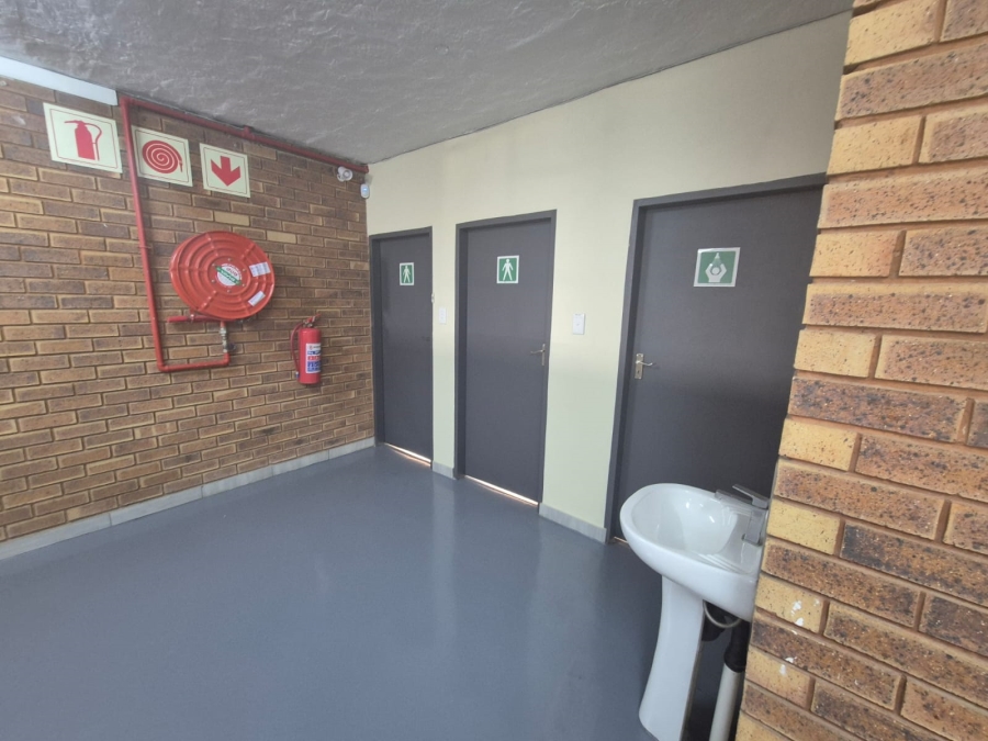 To Let Commercial Property for Rent in Hennopspark Gauteng