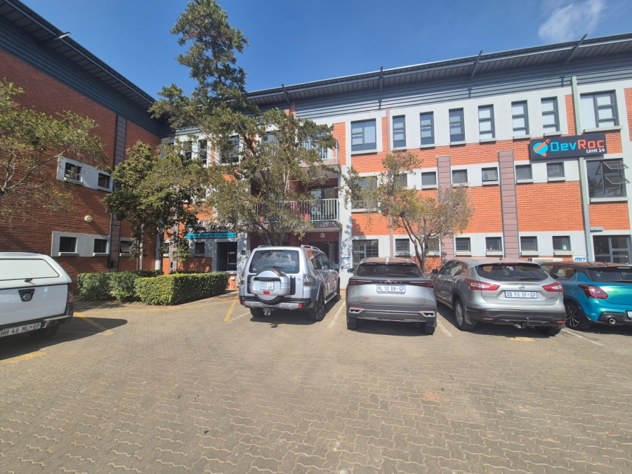 To Let Commercial Property for Rent in Hennopspark Gauteng