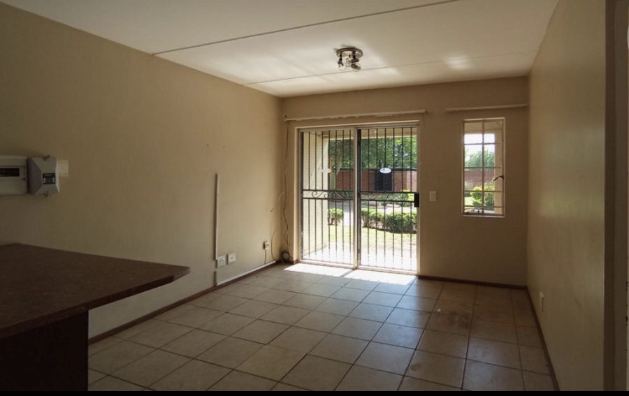 2 Bedroom Property for Sale in Theresa Park Gauteng