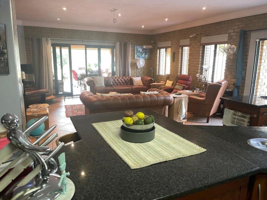4 Bedroom Property for Sale in Raslouw Gauteng
